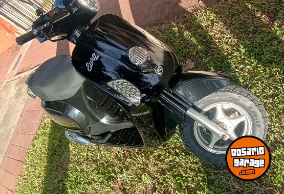Motos - Motomel 150 cc 2014 Nafta 8000Km - En Venta