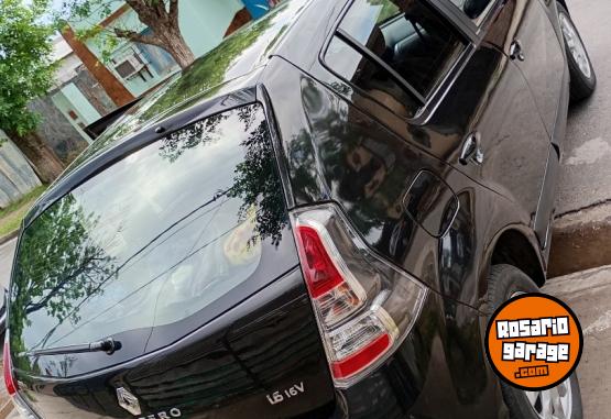 Autos - Renault Sandero Privilege Nav 1.6 2013 Nafta 140000Km - En Venta