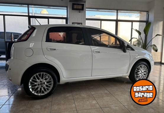 Autos - Fiat FIAT PUNTO ESSENCE L13 2014 Nafta 186399Km - En Venta