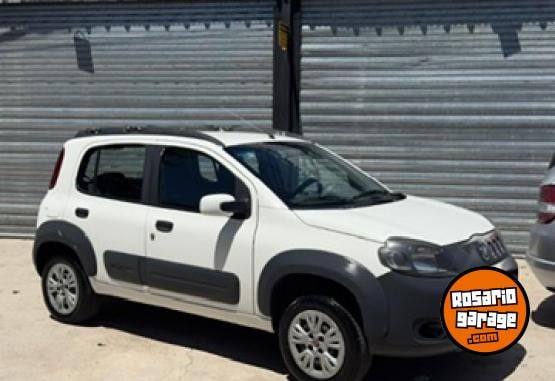 Autos - Fiat Uno 2011 GNC 122000Km - En Venta