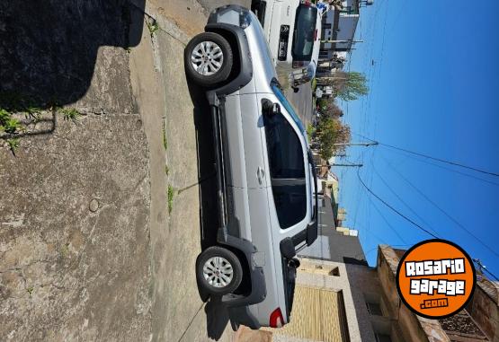 Utilitarios - Fiat Strada aventure 2017 Nafta 30000Km - En Venta
