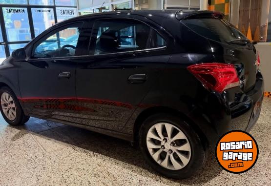 Autos - Chevrolet ONIX LT 2017 Nafta 99000Km - En Venta