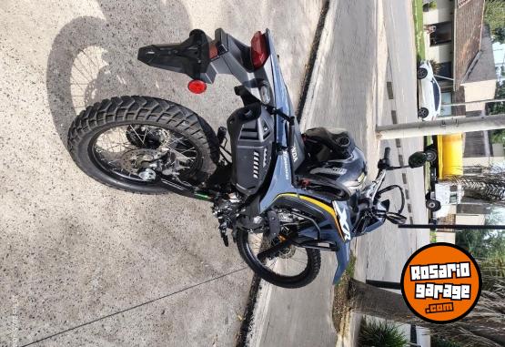 Motos - Honda XR300L 2025 Nafta 4500Km - En Venta