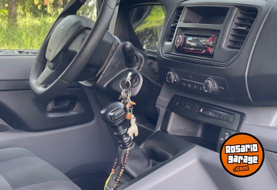 Utilitarios - Peugeot Expert 2018 Diesel 90000Km - En Venta