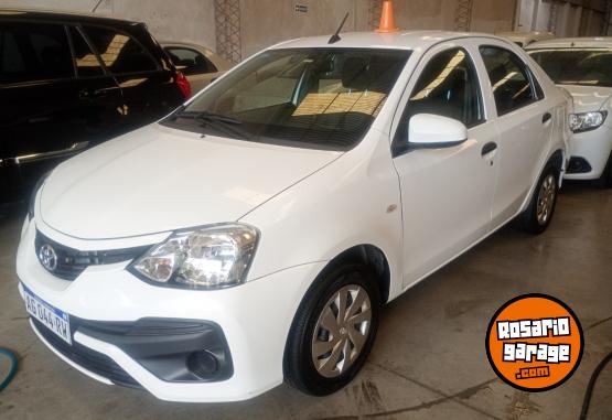 Autos - Toyota Etios 2023 Nafta 88000Km - En Venta