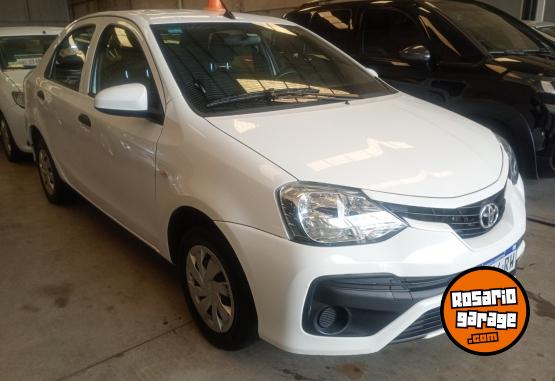 Autos - Toyota Etios 2023 Nafta 88000Km - En Venta