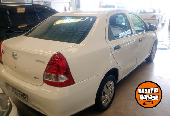 Autos - Toyota Etios 2023 Nafta 88000Km - En Venta