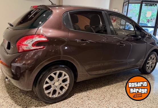 Autos - Peugeot 208 ALLURE TOUCHSCREEN 2014 Nafta 113000Km - En Venta
