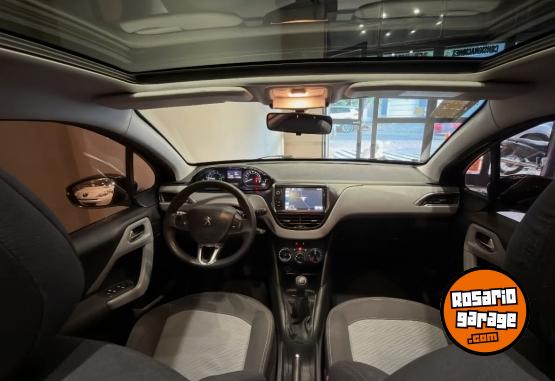 Autos - Peugeot 208 ALLURE TOUCHSCREEN 2014 Nafta 113000Km - En Venta
