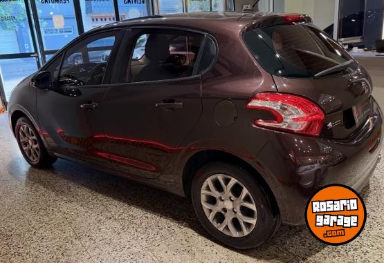 Autos - Peugeot 208 ALLURE TOUCHSCREEN 2014 Nafta 113000Km - En Venta