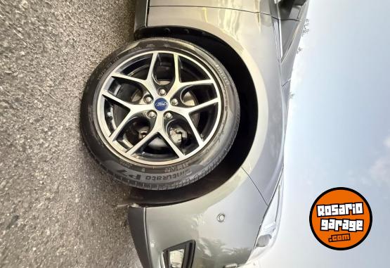 Autos - Ford Focus Titanium 2018 Nafta 33500Km - En Venta