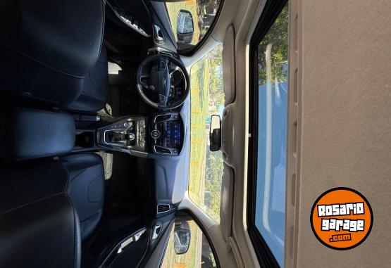 Autos - Ford Focus Titanium 2018 Nafta 33500Km - En Venta