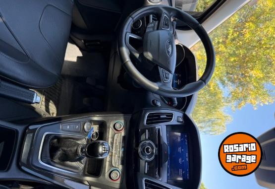 Autos - Ford Focus Titanium 2018 Nafta 33500Km - En Venta