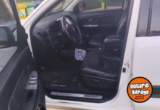 Camionetas - Toyota Hilux 4x4 2015 Diesel 120000Km - En Venta