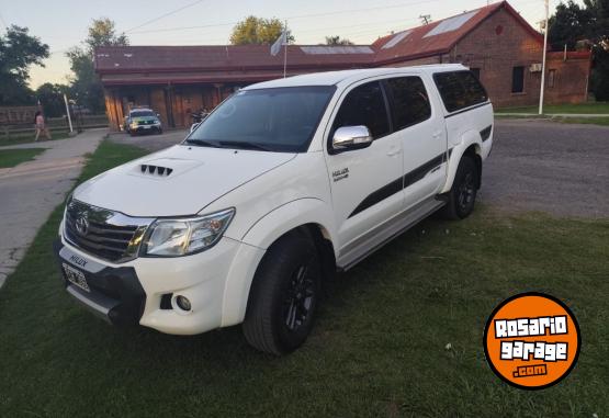 Camionetas - Toyota Hilux 4x4 2015 Diesel 120000Km - En Venta