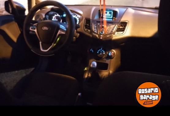 Autos - Ford Fiesta Kinteick 2014 GNC 140000Km - En Venta