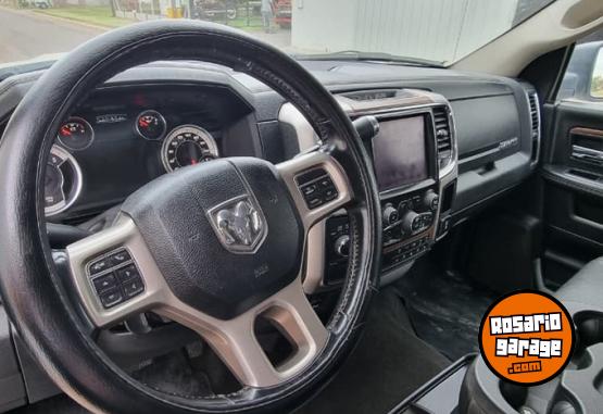 Camionetas - RAM 2500 Laramie 2018 Diesel 150000Km - En Venta