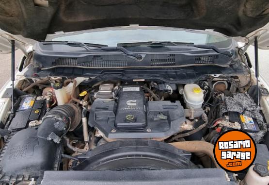 Camionetas - RAM 2500 Laramie 2018 Diesel 150000Km - En Venta