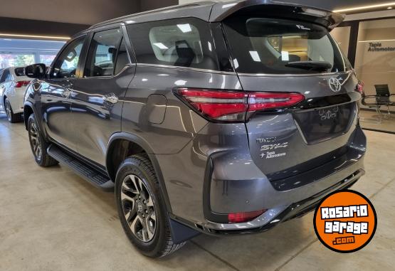 Camionetas - Toyota SW4 SRX 2.8L 4X4 AT 2026 Diesel 0Km - En Venta