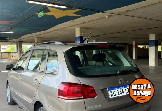 Autos - Volkswagen SURAN HIGHLINE 2017 Nafta 92000Km - En Venta