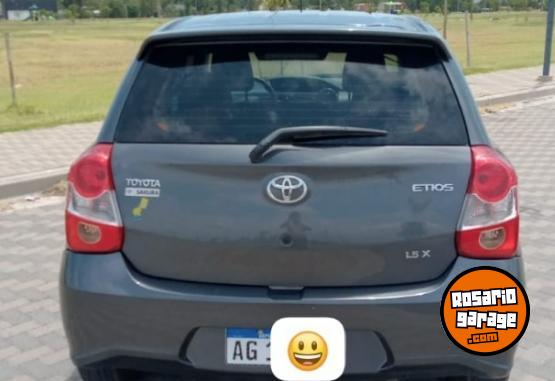 Autos - Toyota ETIOS X 2023 GNC 55000Km - En Venta
