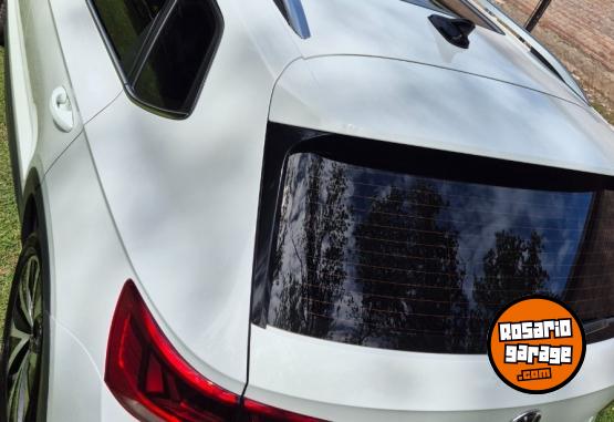 Autos - Volkswagen Taos Highline 2022 Nafta 91000Km - En Venta