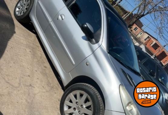 Autos - Peugeot 207 2011 Nafta 260000Km - En Venta