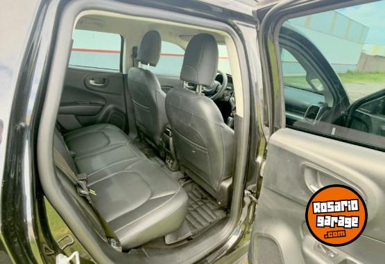 Camionetas - Fiat TORO FREEDOM 1.3 T - AT 6 2025 Nafta 6000Km - En Venta