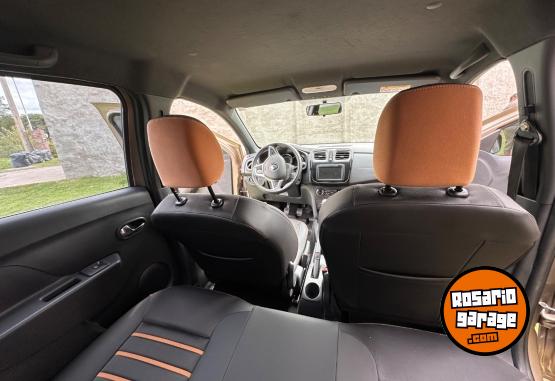 Autos - Renault Sandero 2 intens 2023 Nafta 42000Km - En Venta
