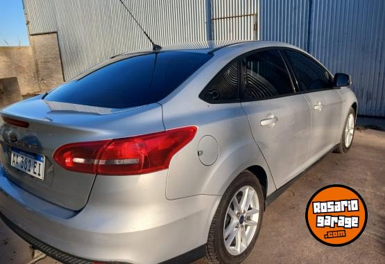 Autos - Ford FOCUS 2016 Nafta 110000Km - En Venta