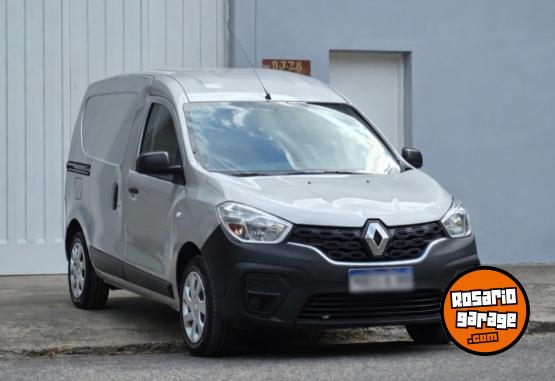 Utilitarios - Renault Kangoo 2021 Nafta 130000Km - En Venta