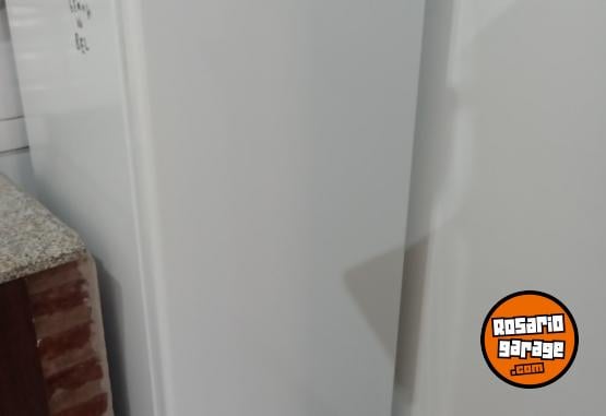 Hogar - L�quido por mudanza heladera BRIKET 282 l y TV SMART NOBLEX 32 Android con control - En Venta