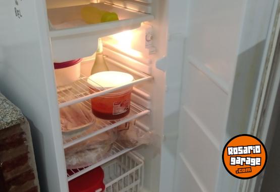 Hogar - L�quido por mudanza heladera BRIKET 282 l y TV SMART NOBLEX 32 Android con control - En Venta