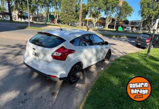 Autos - Ford Focus Titanium 2014 Nafta 116000Km - En Venta