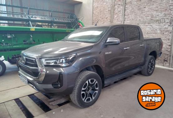 Camionetas - Toyota Hilux srx 4x2 autom�tica 2021 Diesel 112000Km - En Venta