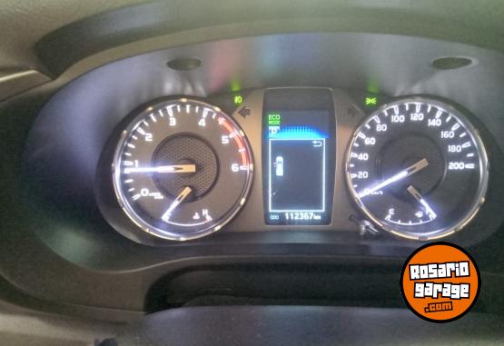 Camionetas - Toyota Hilux srx 4x2 autom�tica 2021 Diesel 112000Km - En Venta