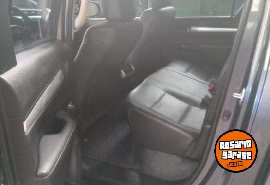 Camionetas - Toyota Hilux srx 4x2 autom�tica 2021 Diesel 112000Km - En Venta