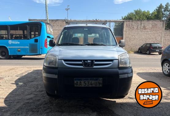 Utilitarios - Peugeot Partner 2016 Diesel 446000Km - En Venta
