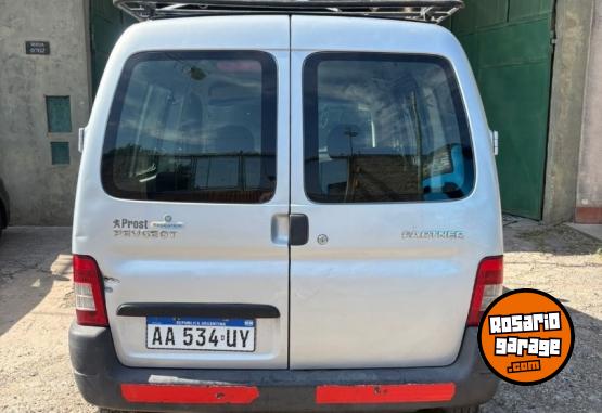 Utilitarios - Peugeot Partner 2016 Diesel 446000Km - En Venta