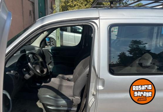 Utilitarios - Peugeot Partner 2016 Diesel 446000Km - En Venta