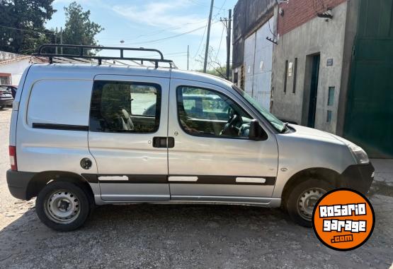 Utilitarios - Peugeot Partner 2016 Diesel 446000Km - En Venta