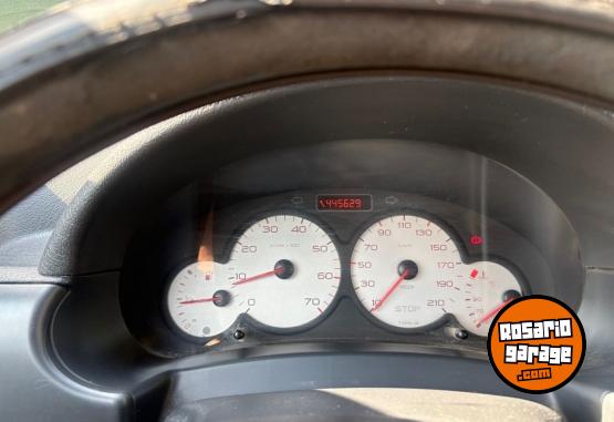 Utilitarios - Peugeot Partner 2016 Diesel 446000Km - En Venta