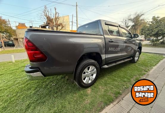 Camionetas - Toyota Toyota Hilux Srv 2020 Diesel 90000Km - En Venta