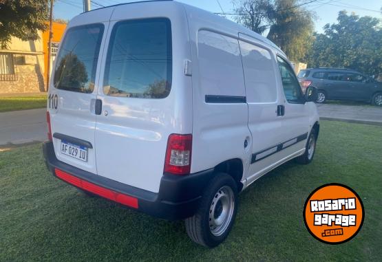 Utilitarios - Citroen Berlingo hdi 2021 Diesel 117000Km - En Venta
