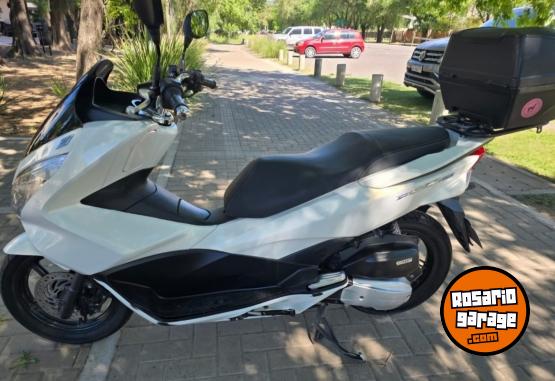 Motos - Honda PCX 150 2016 Nafta 32000Km - En Venta
