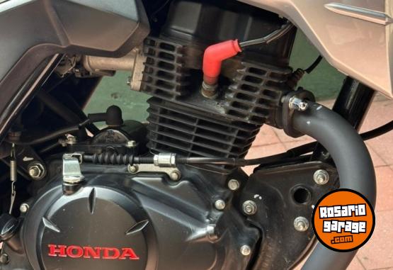 Motos - Honda GLH titan 2022 Nafta 18000Km - En Venta