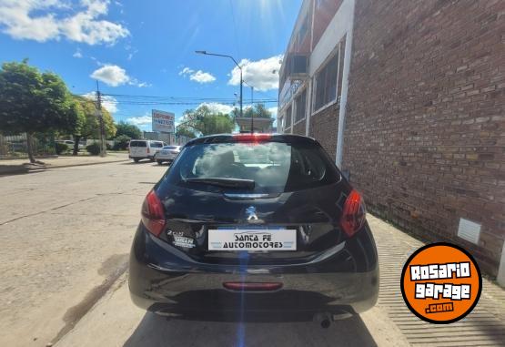 Autos - Peugeot 208 2017 Nafta 70000Km - En Venta