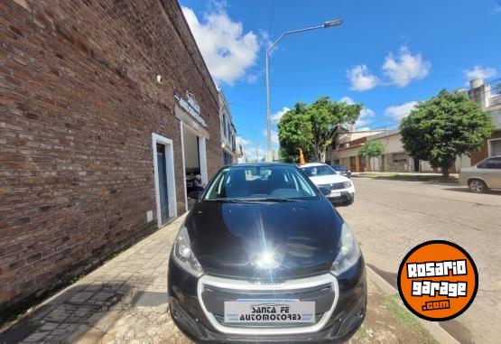 Autos - Peugeot 208 2017 Nafta 70000Km - En Venta