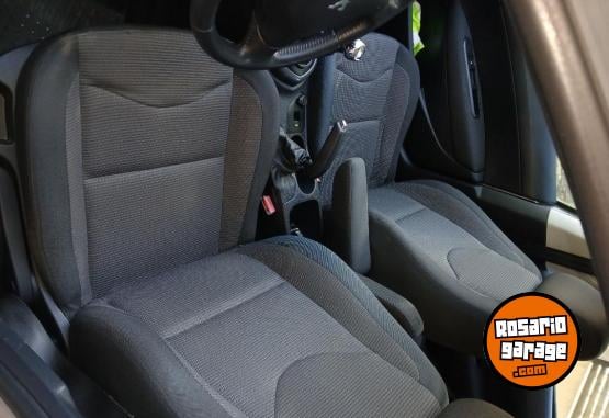 Autos - Peugeot 308 2013 Nafta 150000Km - En Venta