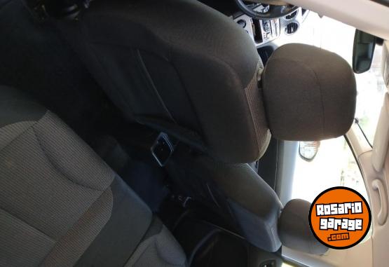 Autos - Peugeot 308 2013 Nafta 150000Km - En Venta